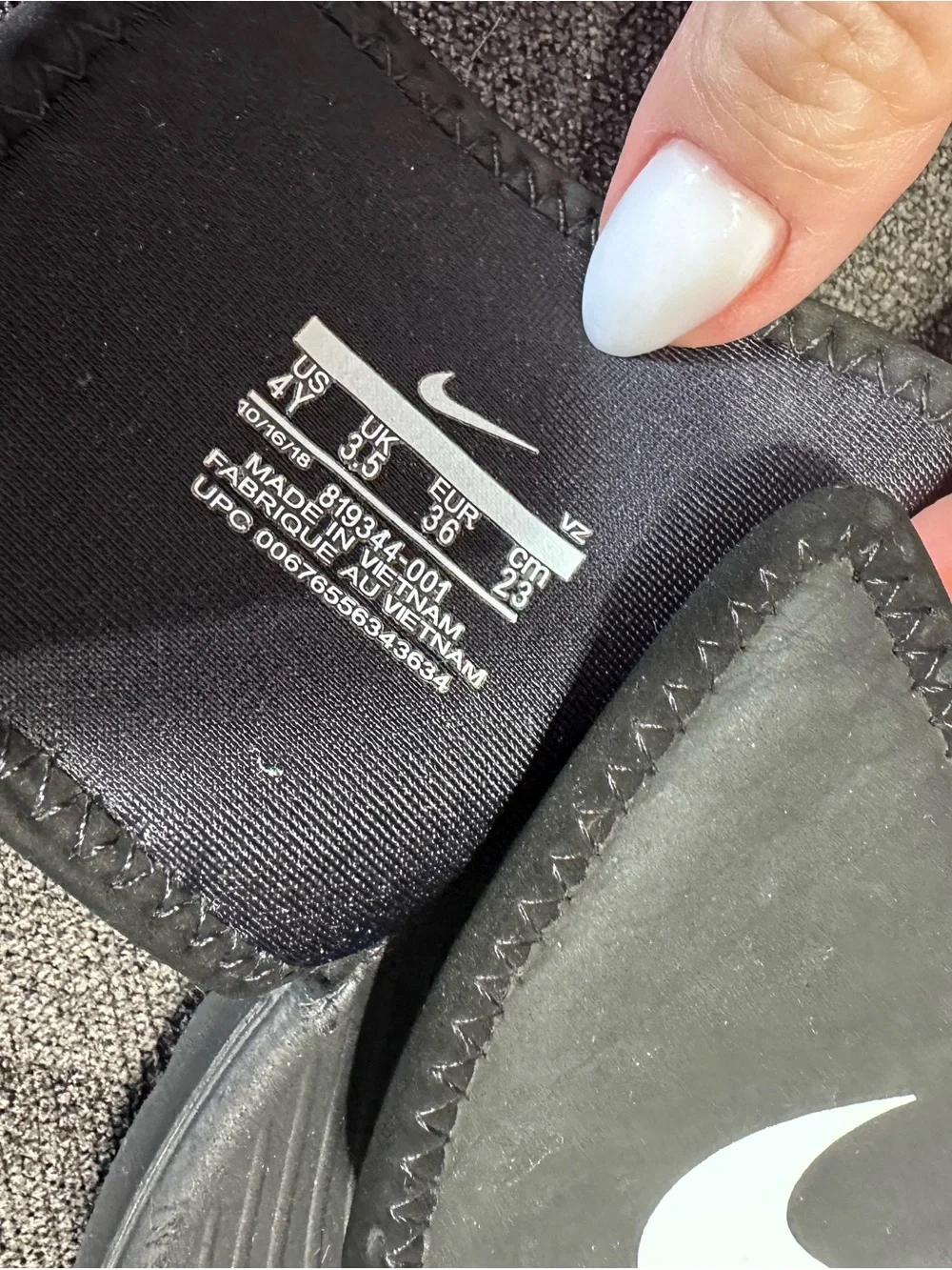 Nike Kawa Adjust Slides – Youth Size 4Y (EU 36)